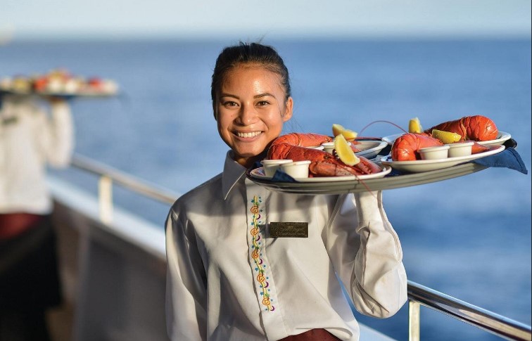 Star of Honolulu Dinner