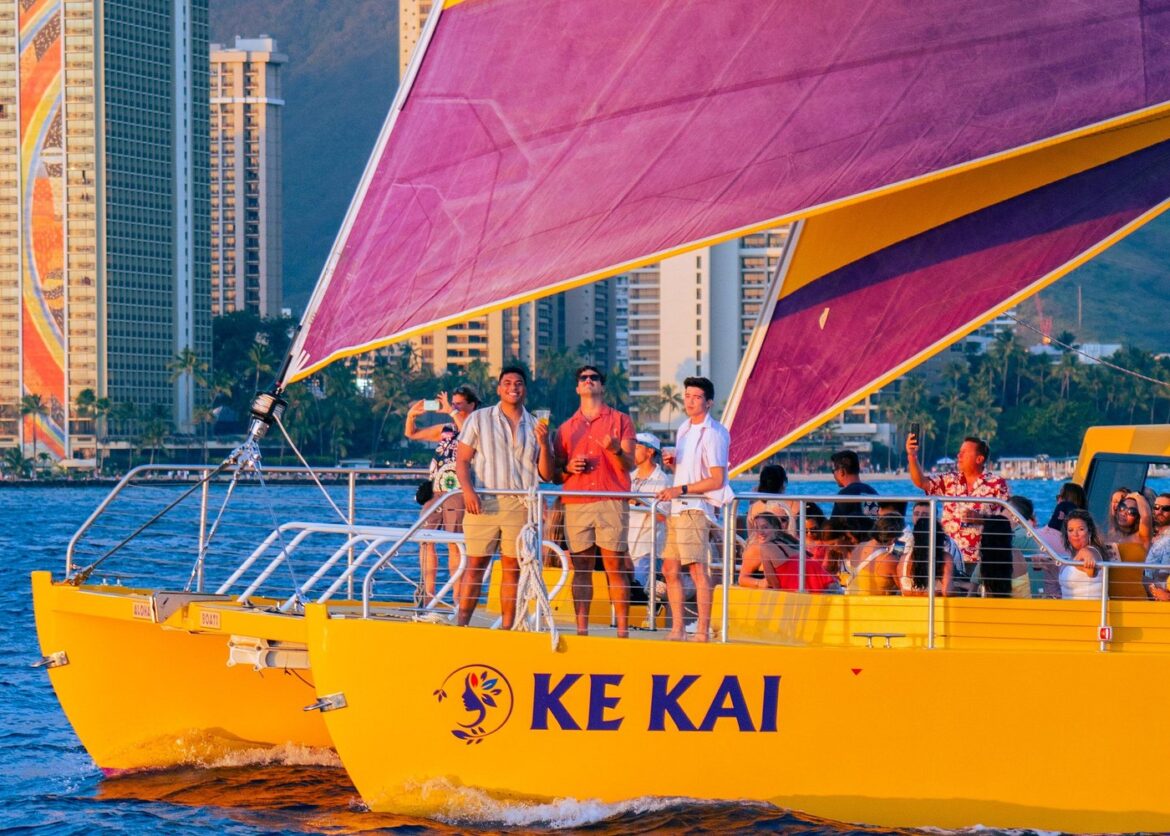 Waikiki Sunset Party Sail